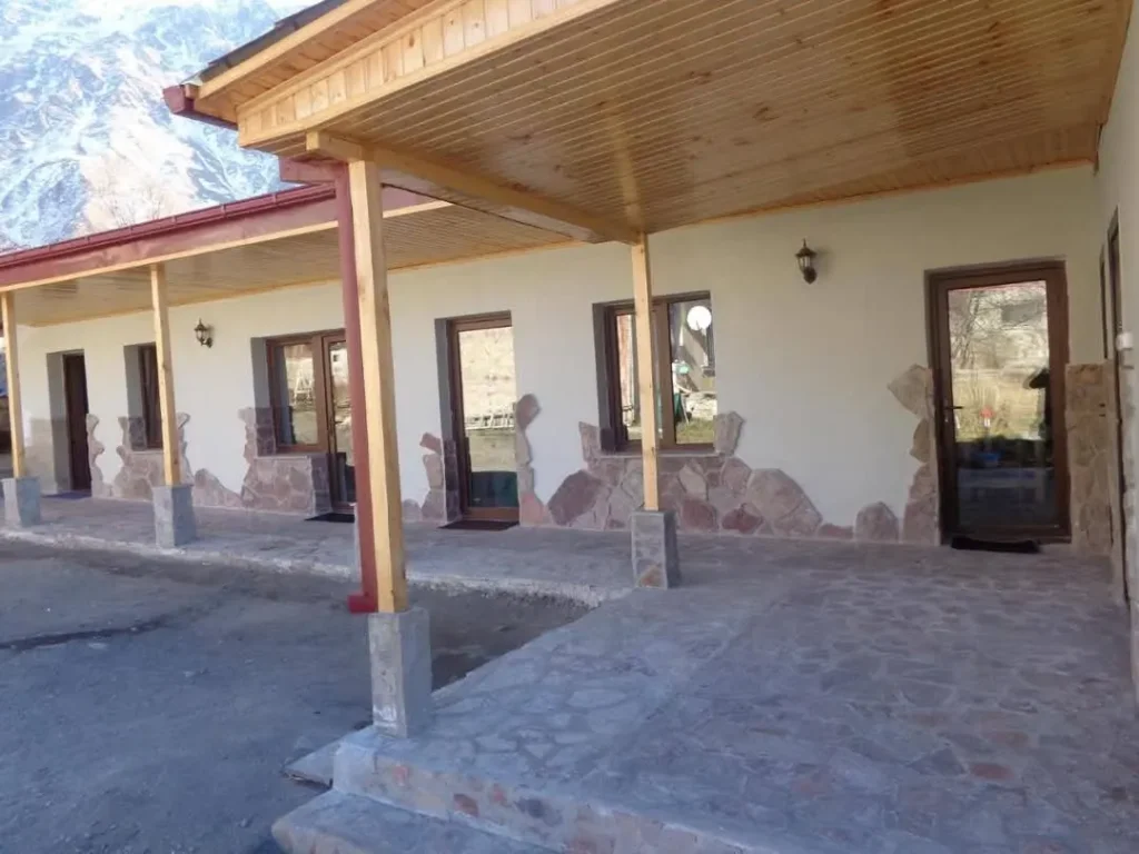 MTA guesthouse in Stepantsminda
